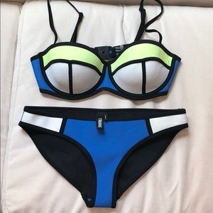 Triangl bikini set